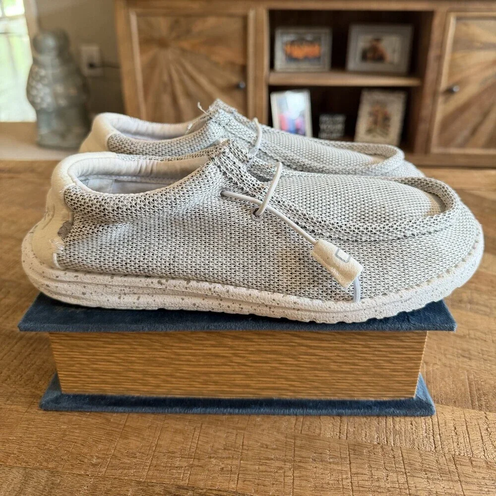 Hey Dude Wally Sox Stone White Men’s Size 8 Slip On Loafers 110350703